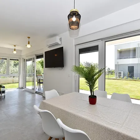 Ante 2245 بيت للعطل