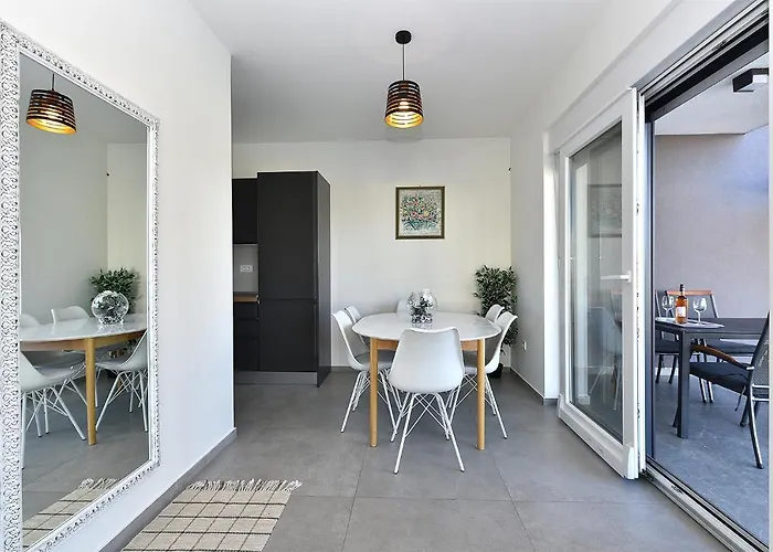 Ante 2245 펜션 페로이