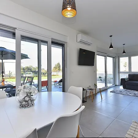 Ante 2245 Dom wakacyjny Peroj