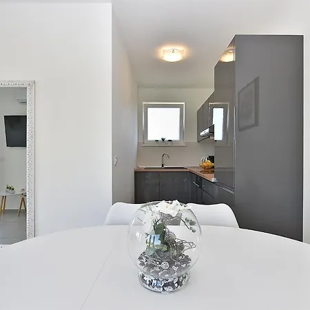 Ante 2245 Holiday home Peroj